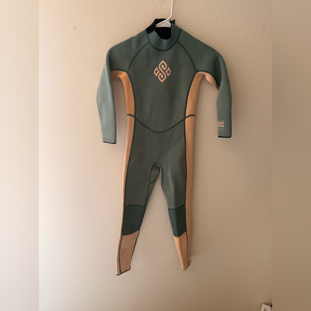 Green and Tan Wetsuit